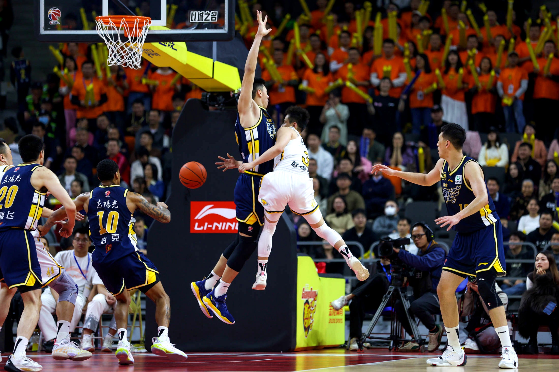 冲刺阶段突围战来临；山东男篮围绕意大利杯内部沟通；目标明确；控场能力受关注的简单介绍